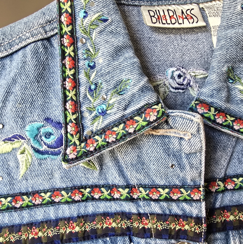 🌹Vintage Rhinestone Embroidered Denim Vest🌹